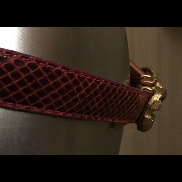 MAGENTA GENUINE SNAKESKIN BELT / GOLD BUCKLE - Picture 3 of 7